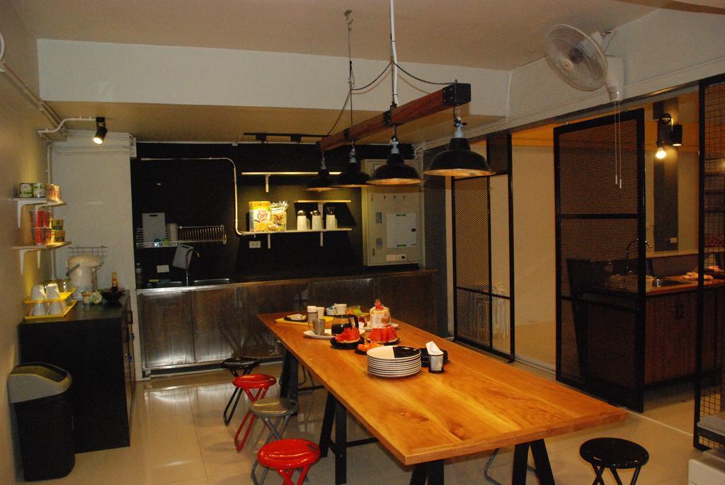 Oyes Hostel Krabi Zewnętrze zdjęcie